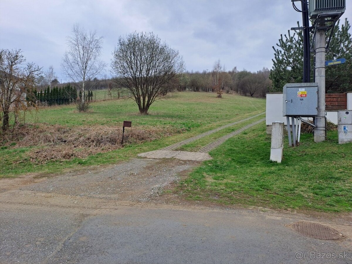 Na predaj - Stavebný pozemok, 4 020m2,Lipová - Veľký Šariš.