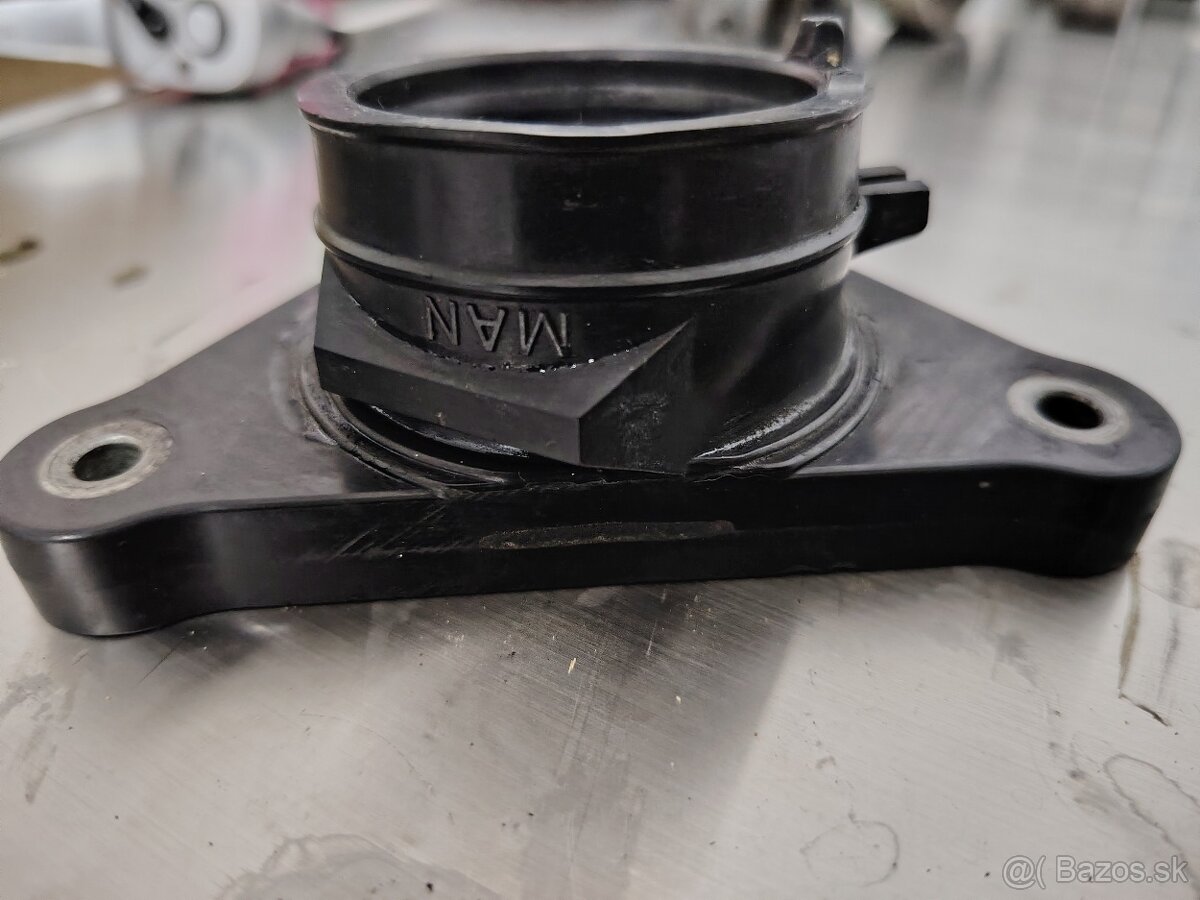 Honda dominator 650 príruba