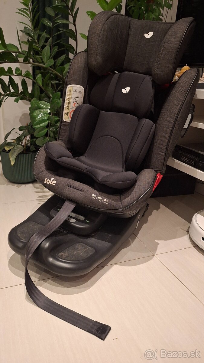 Autosedačka Joie Stages Isofix
