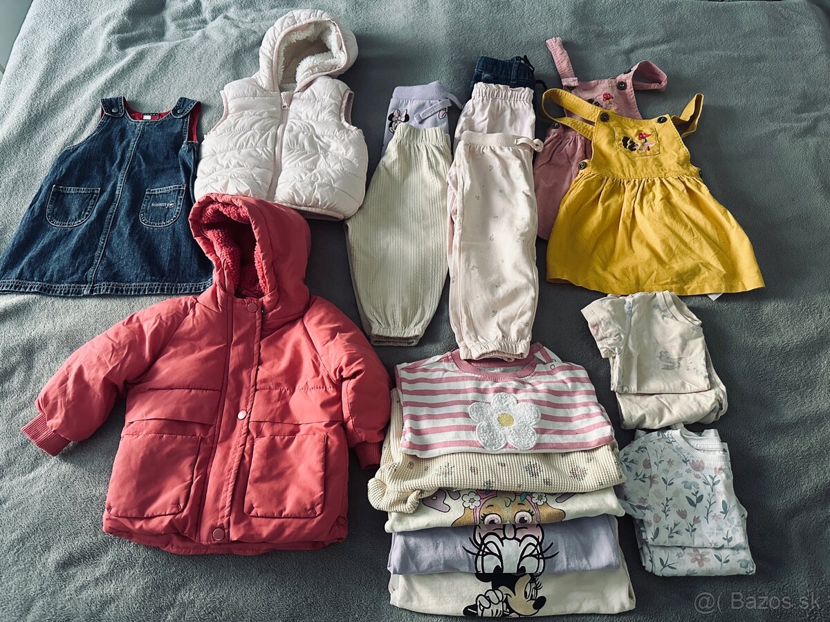 Balíček veci pre dievčatko