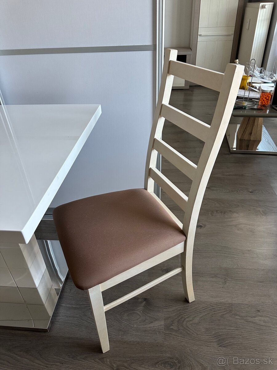 Jedálenské stoličky 2ks