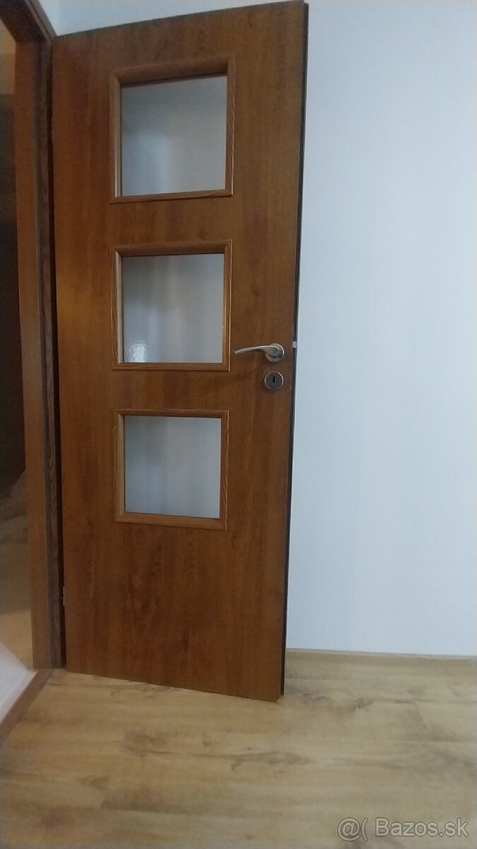 5 x dvere a zarubne