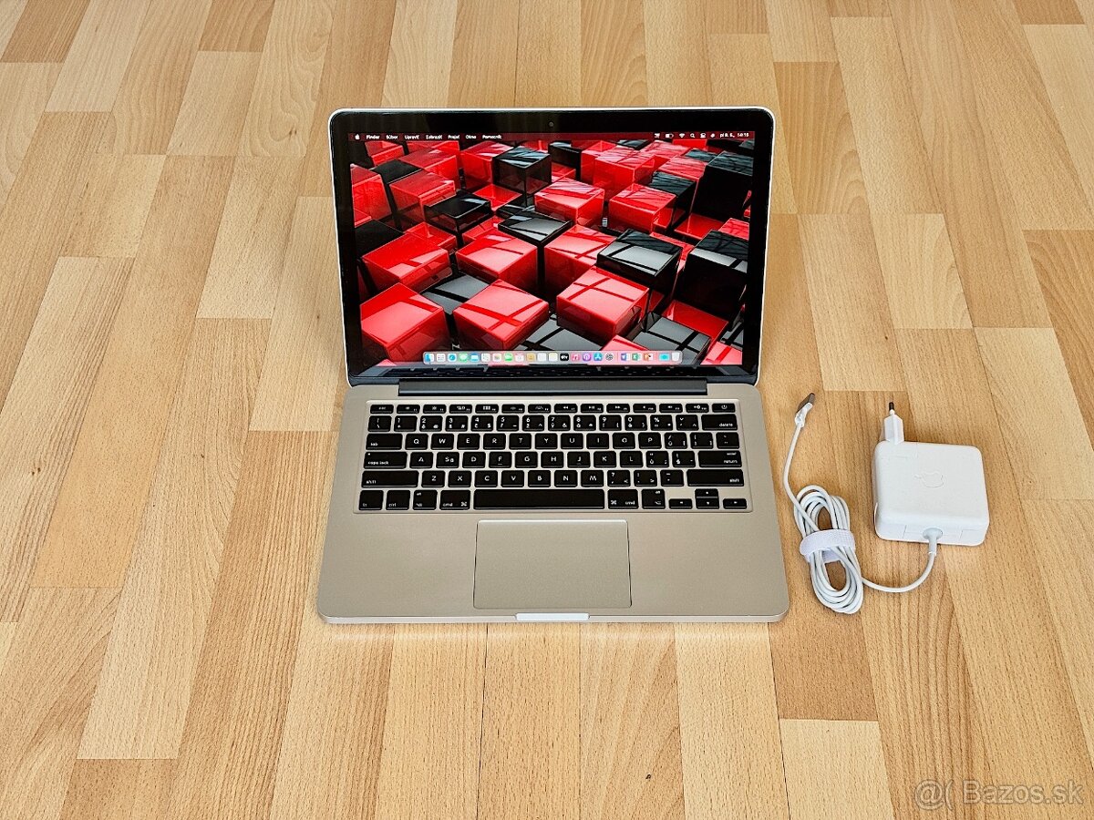 MacBook Pro 13", NOVÁ BATERKA, TOP STAV