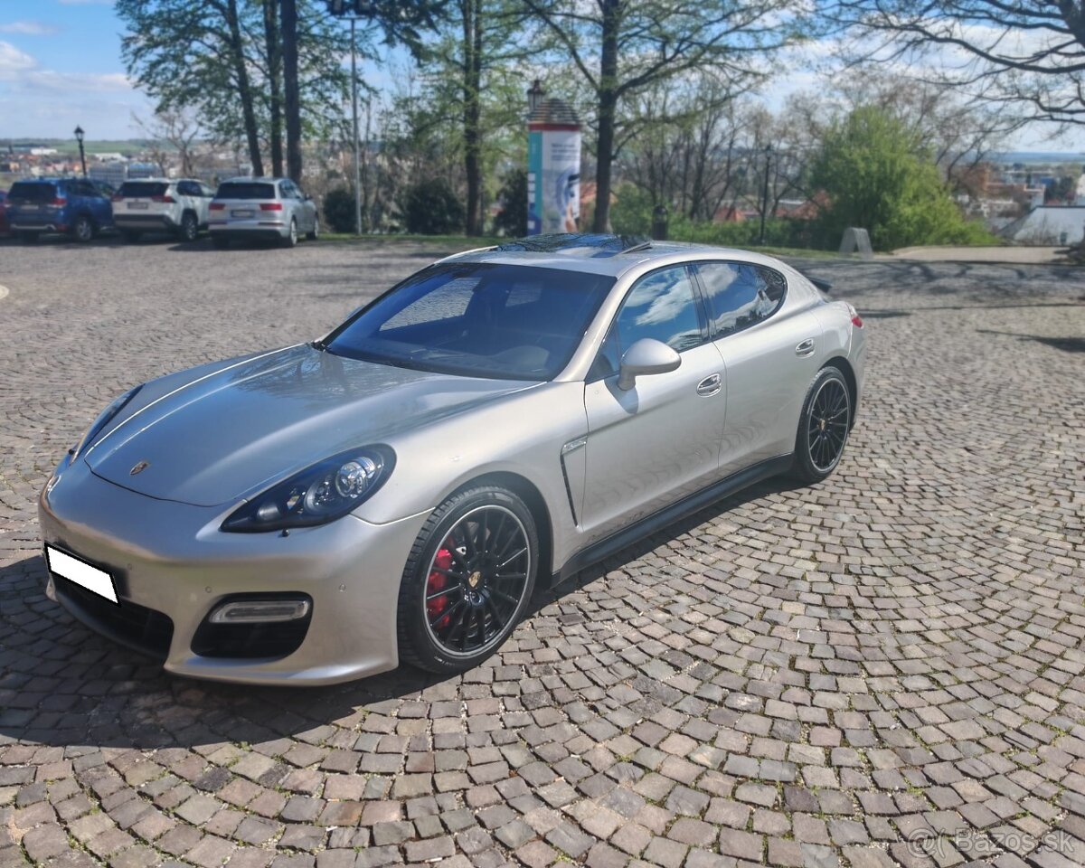 Porsche Panamera GTS
