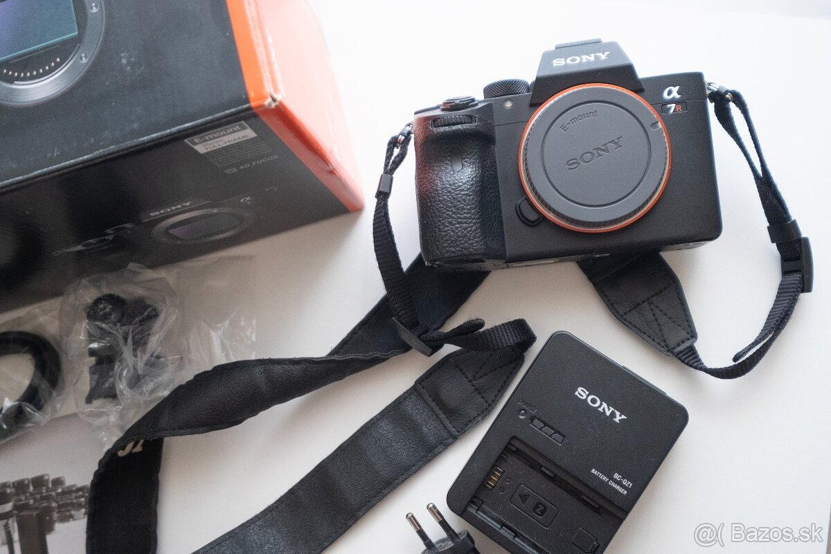 Fotoaparát Sony Alpha A7R III 42,4 Mpx len TELO