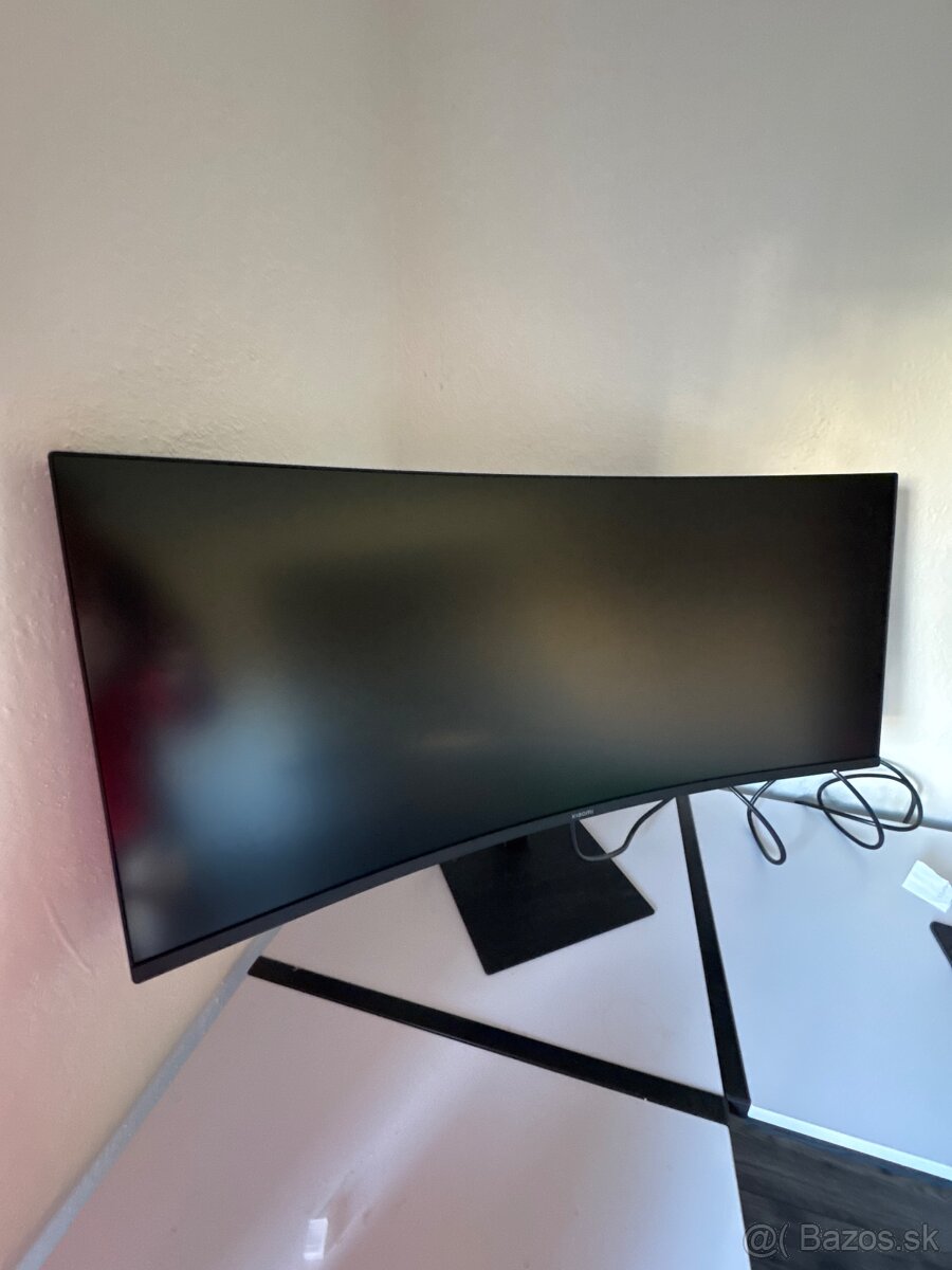 Predám Xiaomi Curved Gaming Monitor G34WQi EU WQHD 21:9 180H