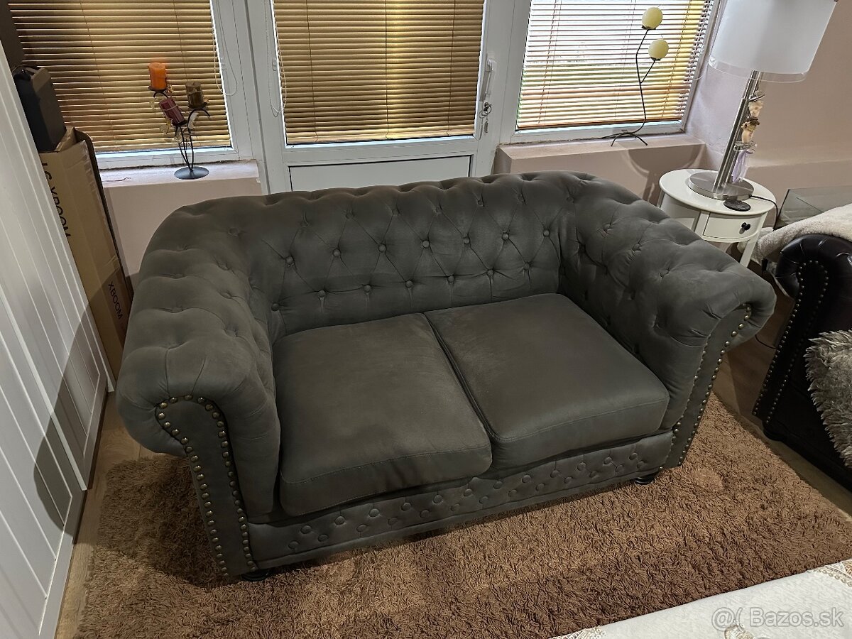 Pohovka Chesterfield