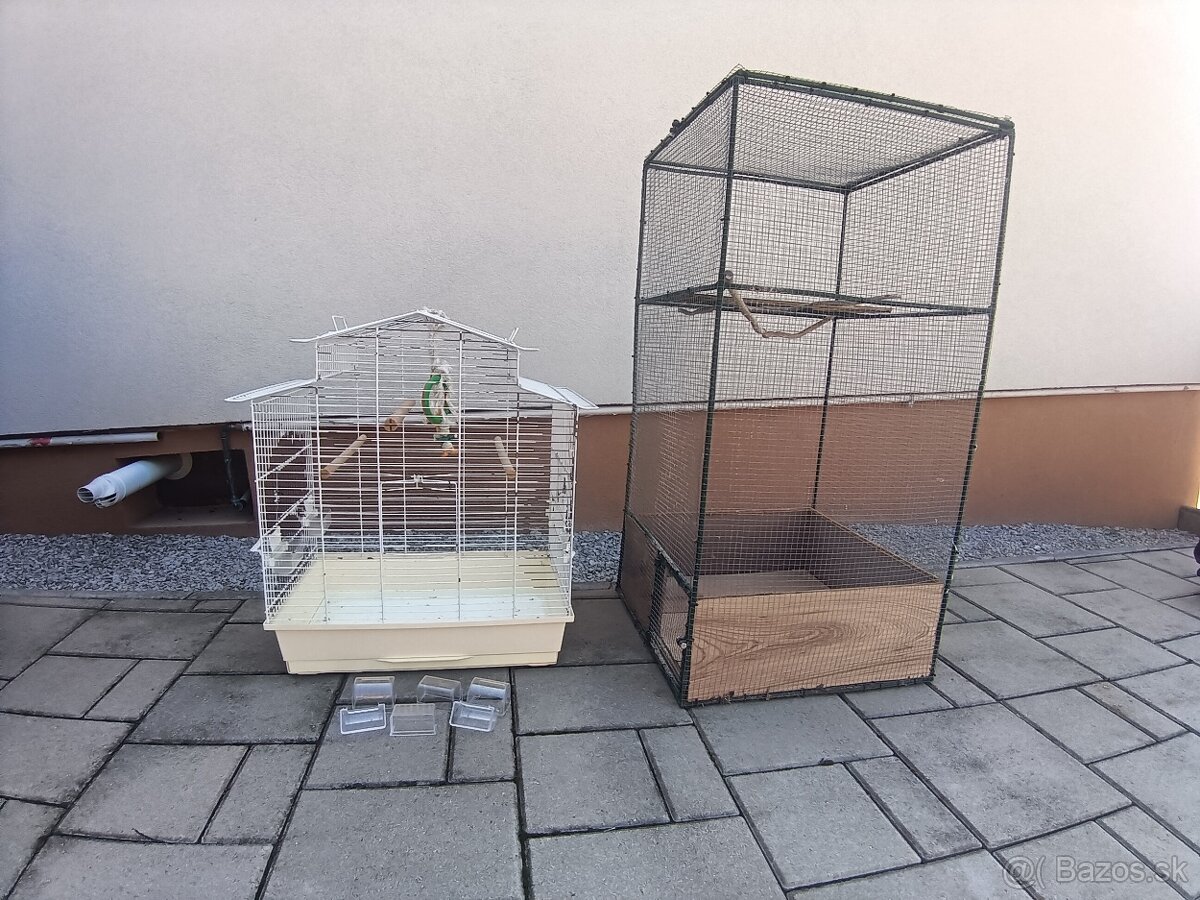 Klietky pre vtákov.