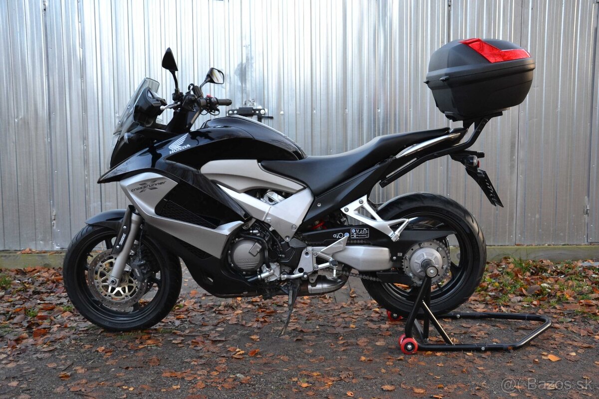 Honda VFR 800X CROSSRUNNER