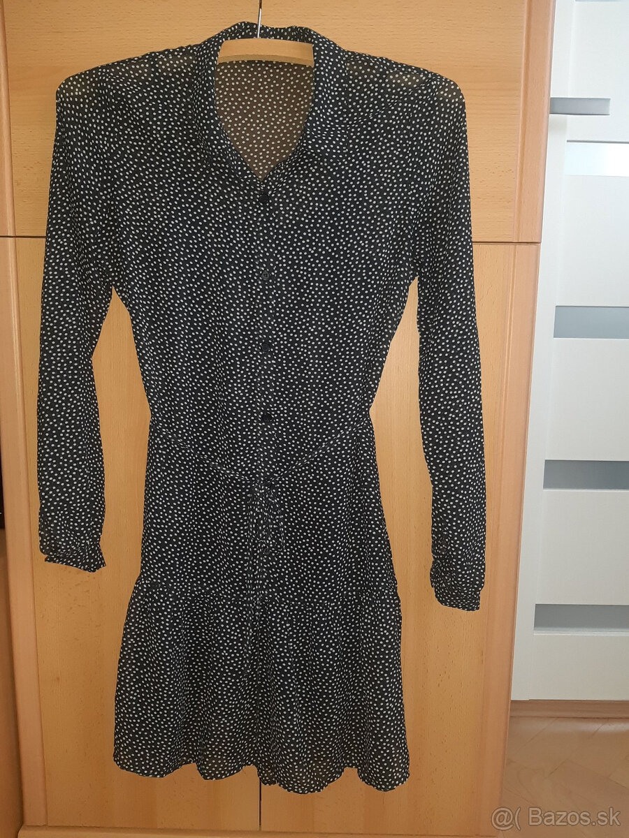 Letné čierne šaty