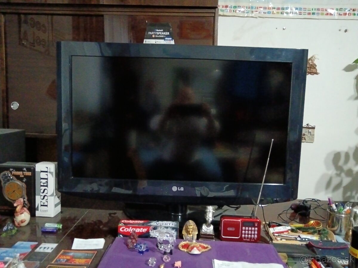 Predám LCD televízor LG32LD320