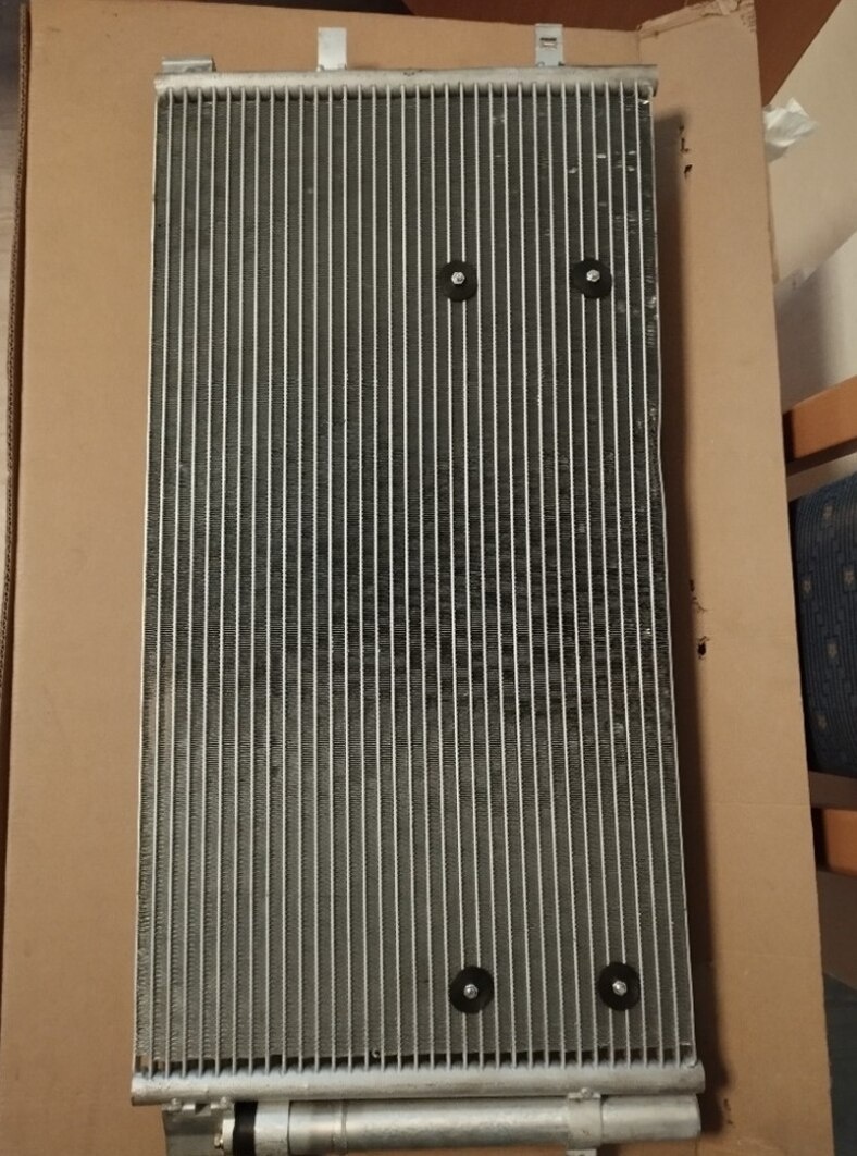 AUDI Kondenzátor, klimatizace 03005297