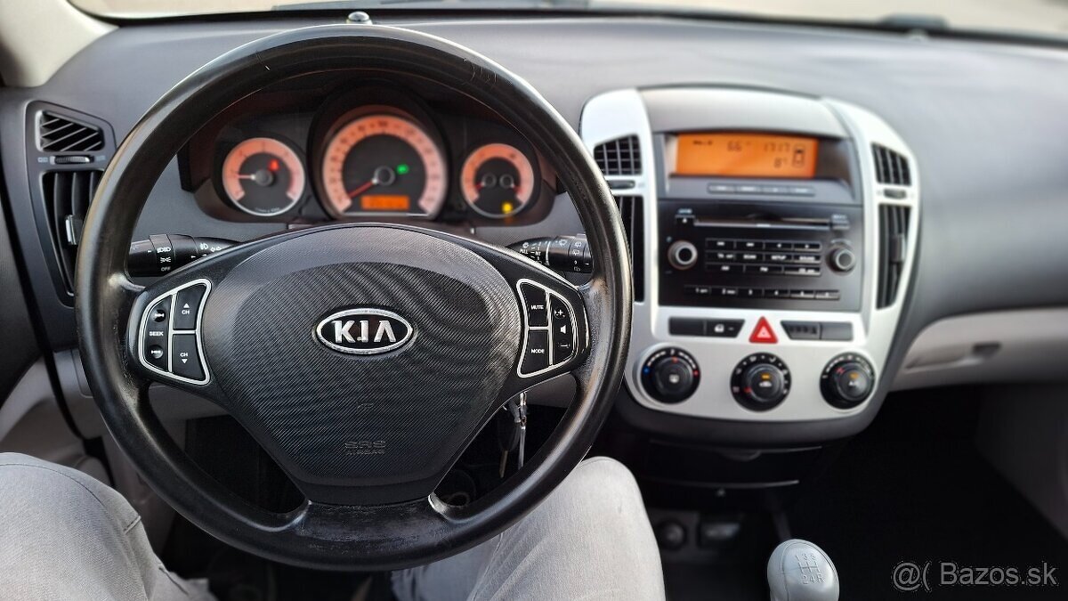 Kia Ceed 1.6 CRDi MAXIMÁLNE ZACHOVALE