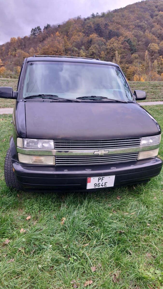 Predam jedinecny Chevrolet Astro 4x4