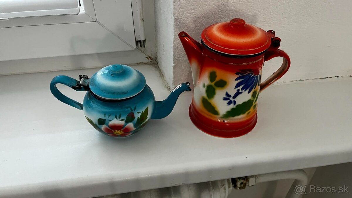 Retro smaltované kanvice / čajníky – 2 ks