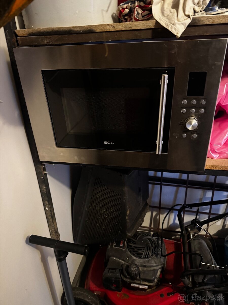 Predal túto mikrovlnnou ruru