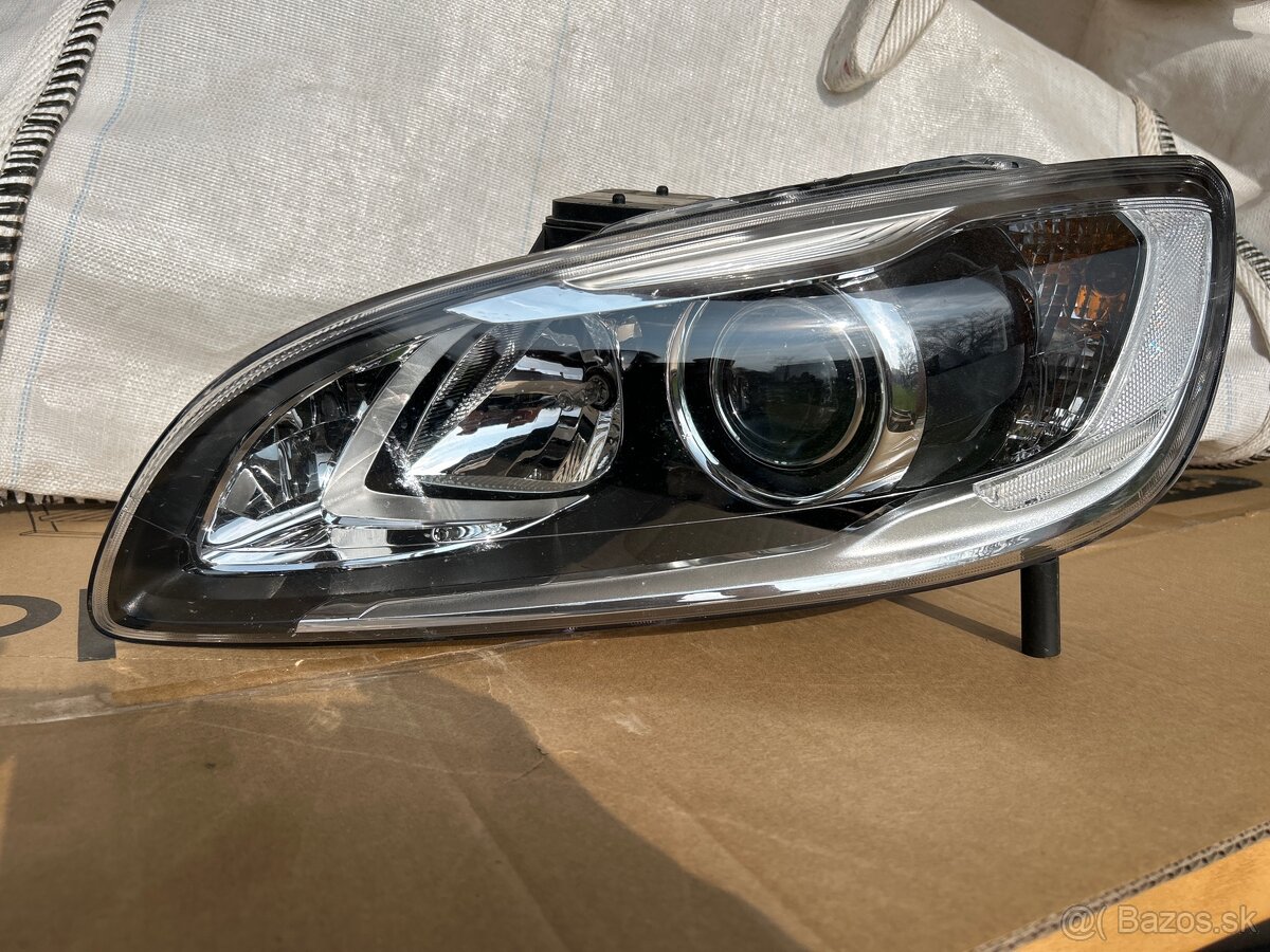 Xenón ľavý VOLVO v60, s60