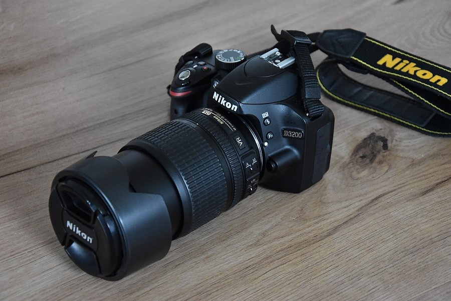 Nikon d3200 s VR AF 18-105 + brasna - nafotene 4 tisic.snim.