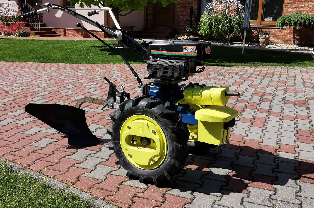 Malotraktor Agzat