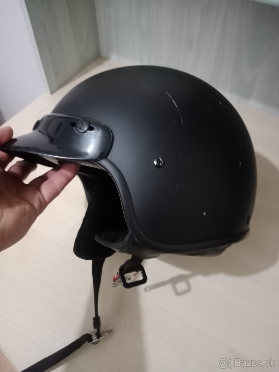 helma, prilba na motorku L