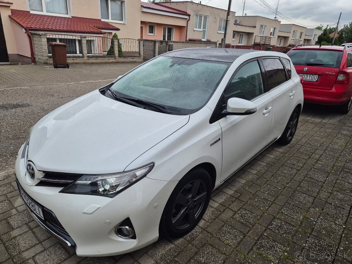 Auris 2013 1.8hybrid