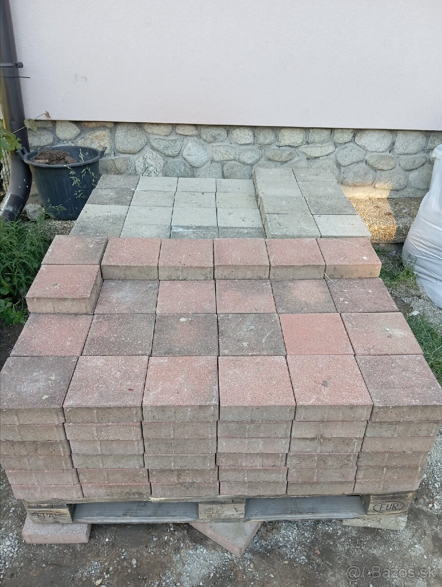 Zámková dlažba 20 x 20 x 6 cm sivá+ červená