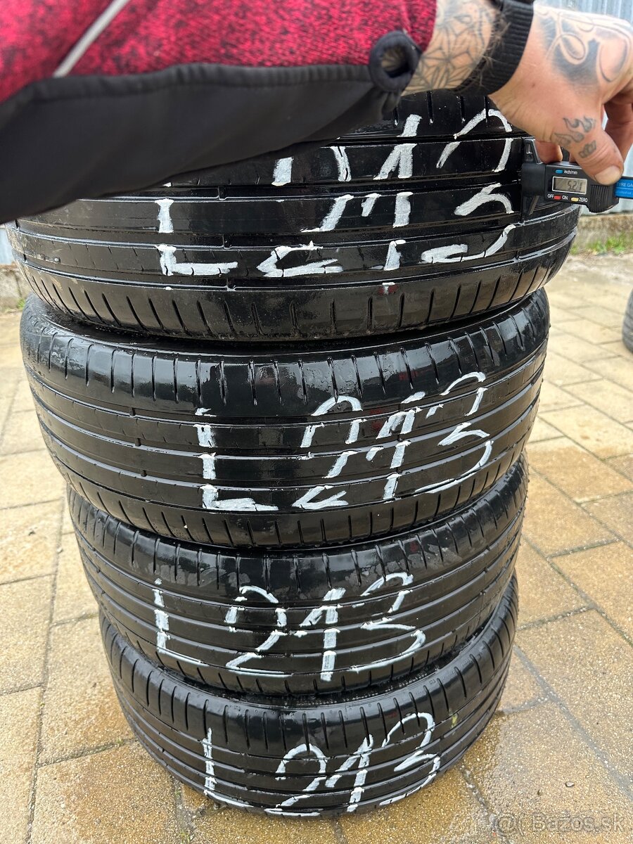 L213 4ks letné 225/40R20 runflat