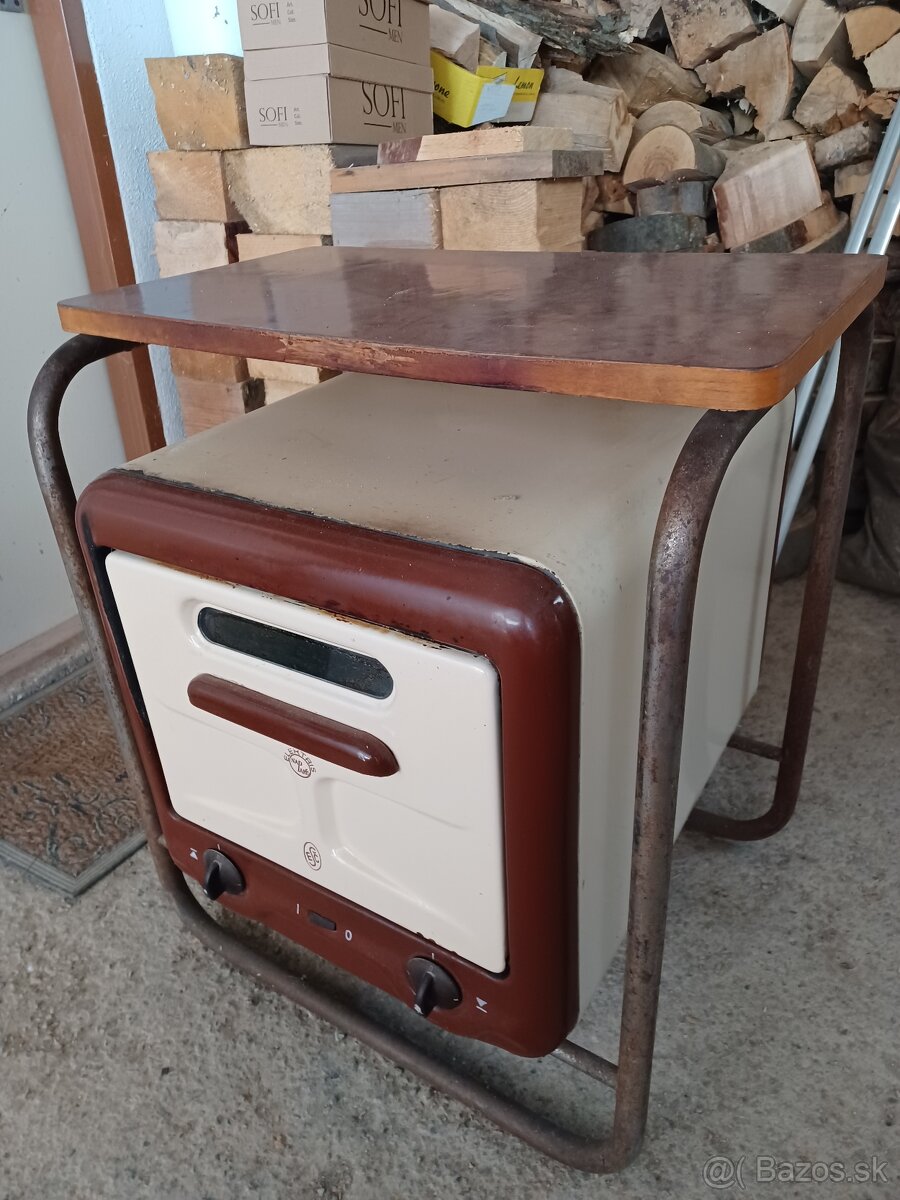 RETRO ELEKTRICKÁ RÚRA