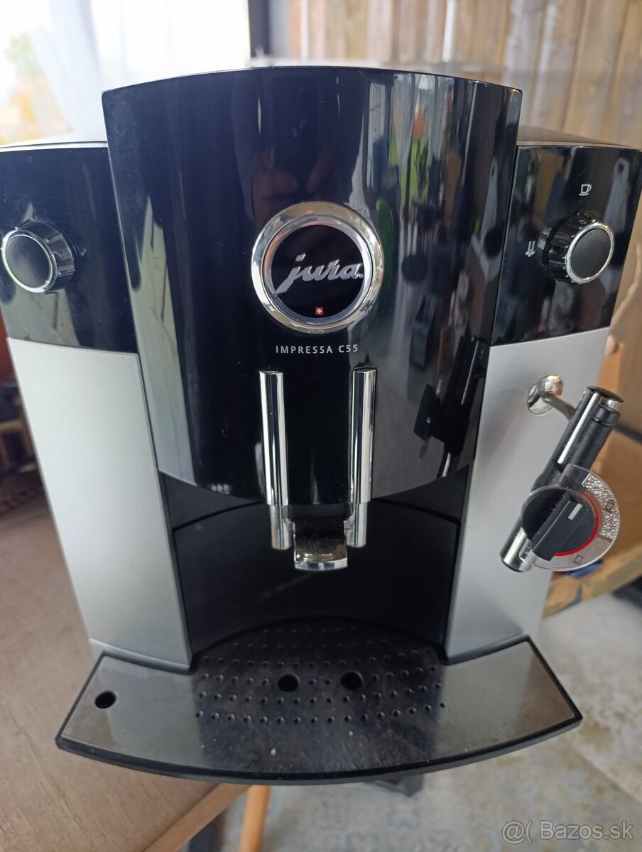 Predám plnoautomaticky kavovar Jura C55 po servise