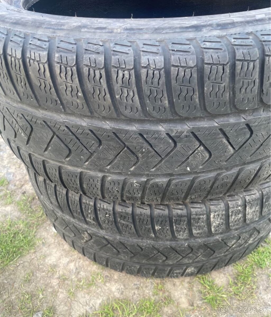 Predám Pneu 215/45 R16 2ks