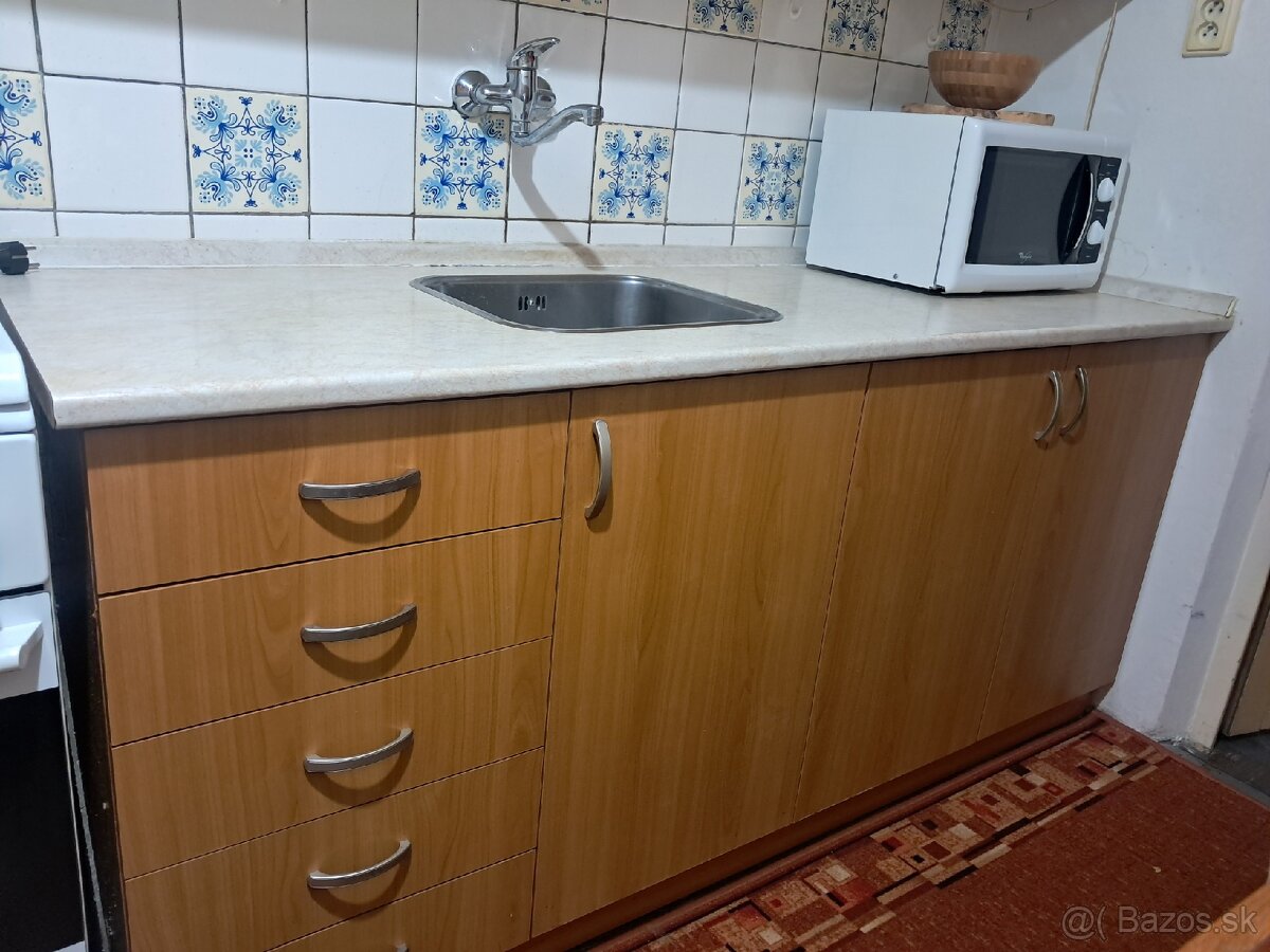 Stara kuchyna za odvoz BA