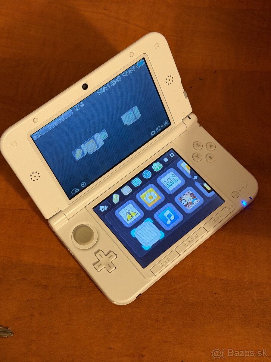 Nintendo 3ds XL EU - Pekný stav, s nabíjačkou