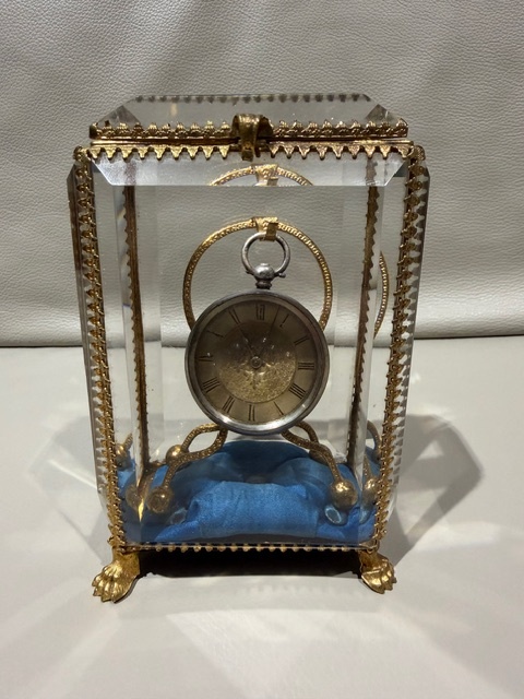 schránka na hodinky