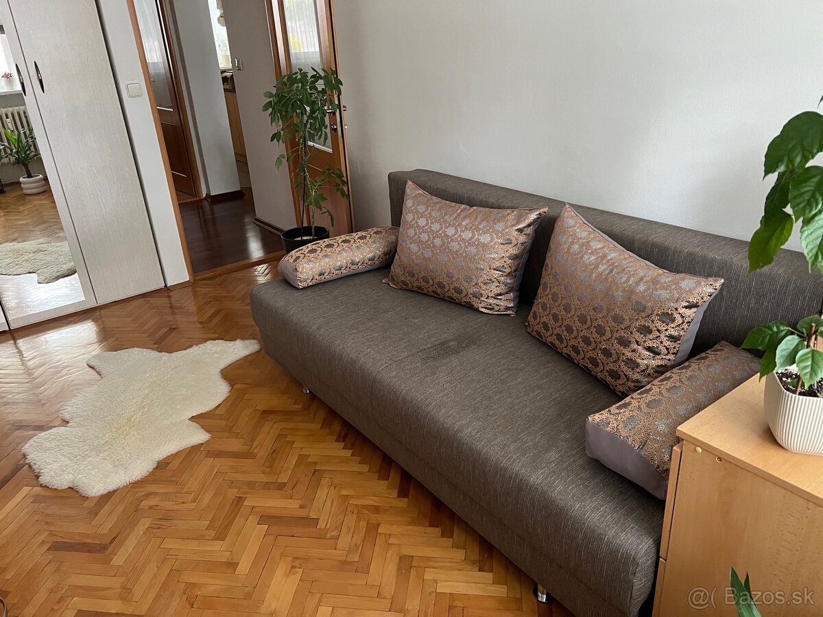 Rozťahovacia váľanda