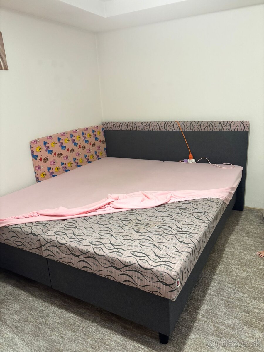 Manželská postel 180x200