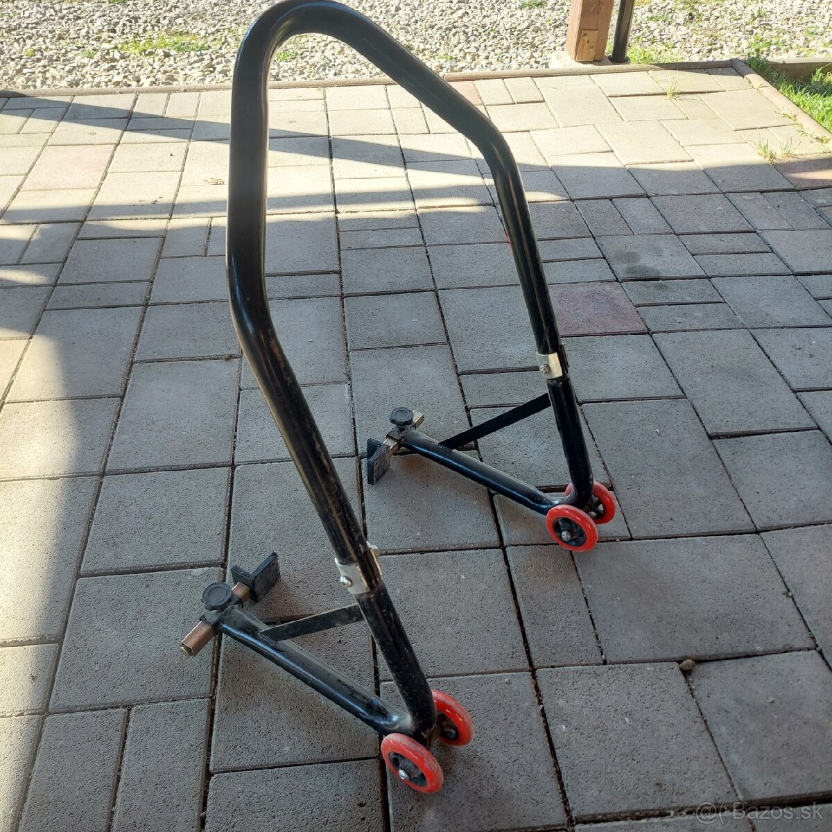 Stojan na motocykle Q-tech