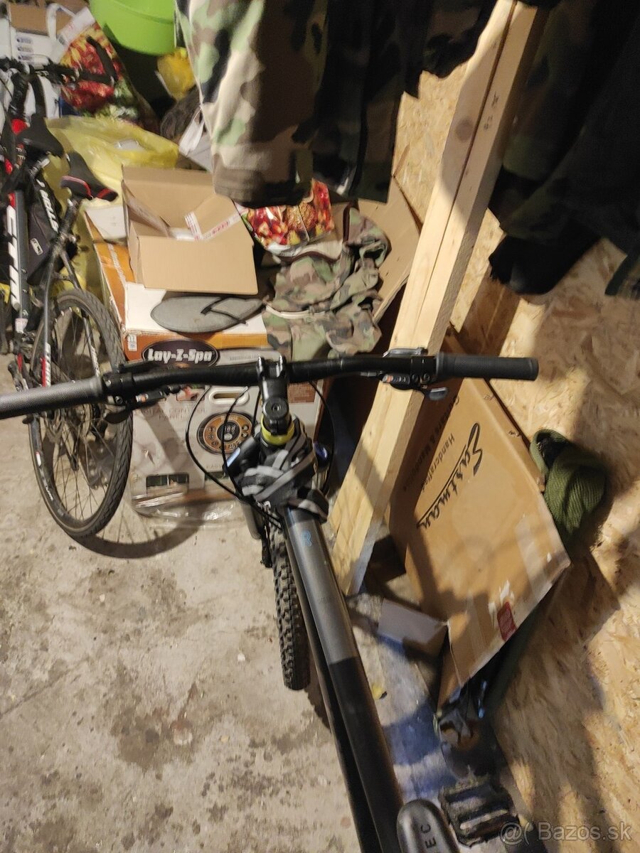 Horský bicykel Cube