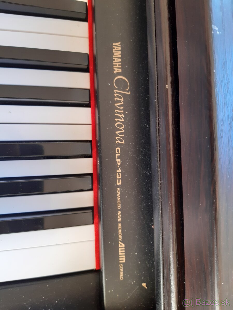 Elektrický klavír yamaha