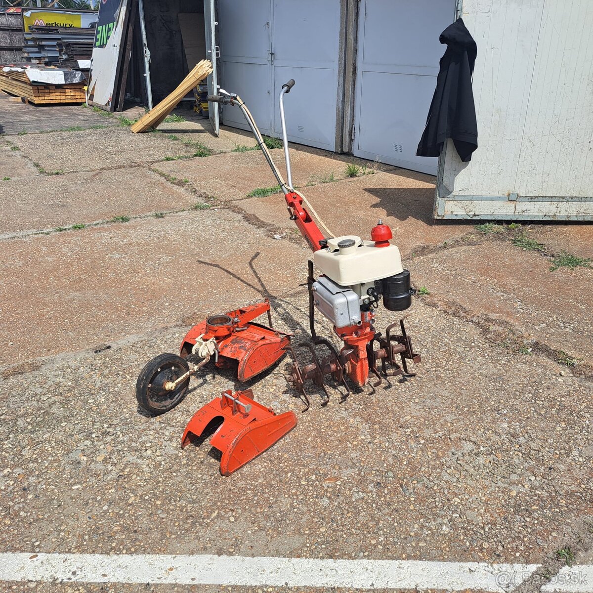 Predám malotraktor Vari/Tera s príslušenstvom