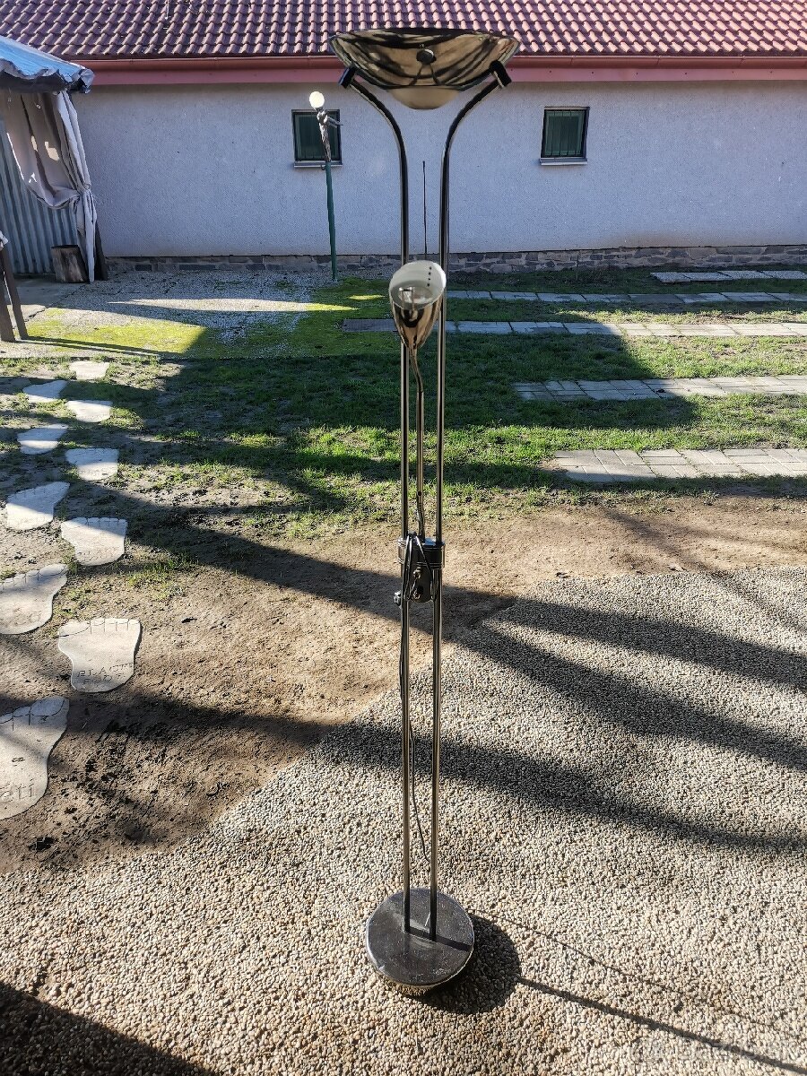 Stojanov á lampa