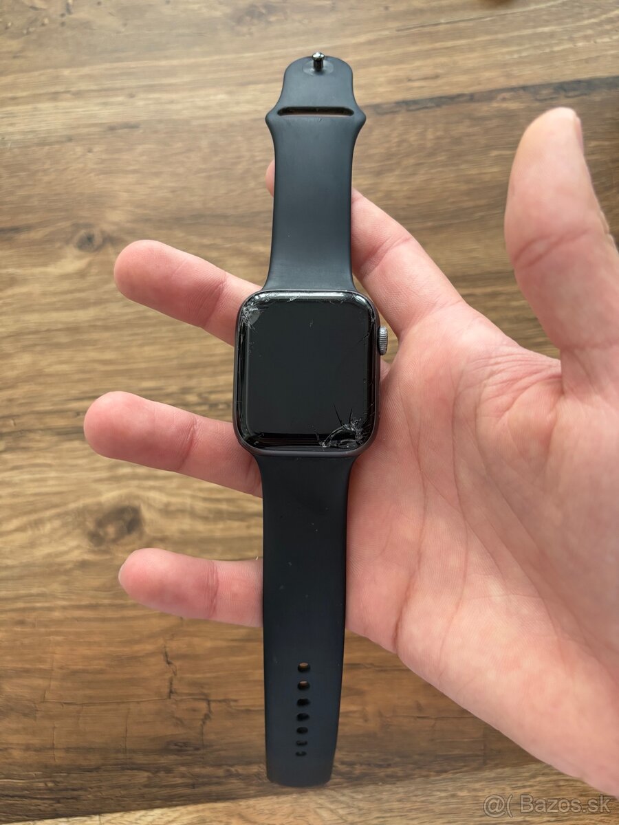 Apple Watch Series 4 (44 mm)