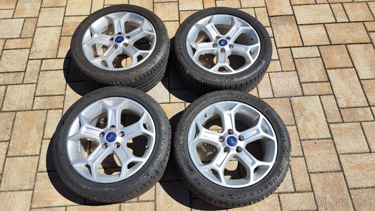 5x108 R17 Ford 235/45 R17 Continental