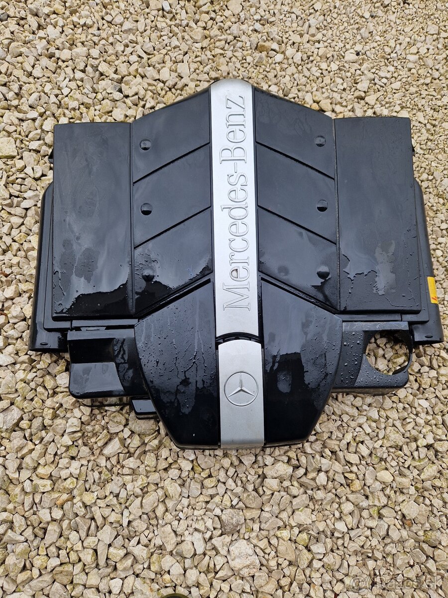 Kryt motora Mercedes Benz W203
