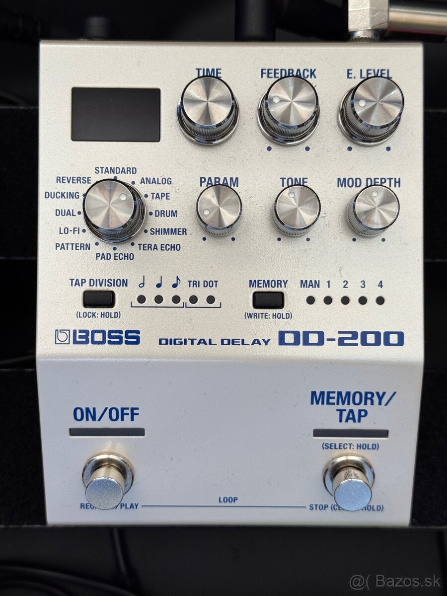 Efekty Boss - Delay, Reverb, Amp simulátor