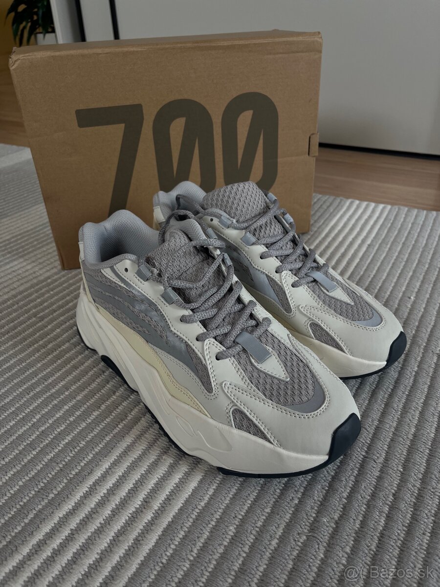 Yeezy 700