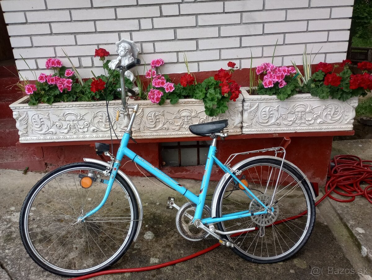 Predám zachovalý starý bicykel