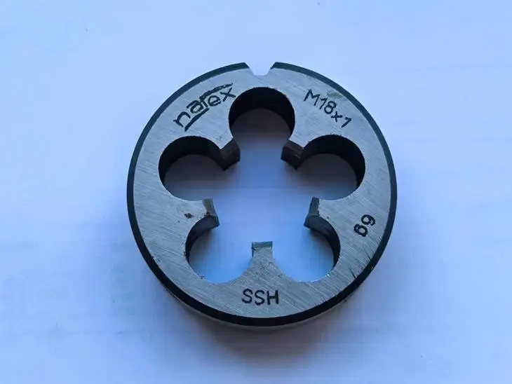 Zavitove ocko M18x1