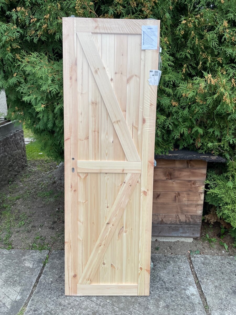 2x dvere RADEX borovica nové 60 cm pravé