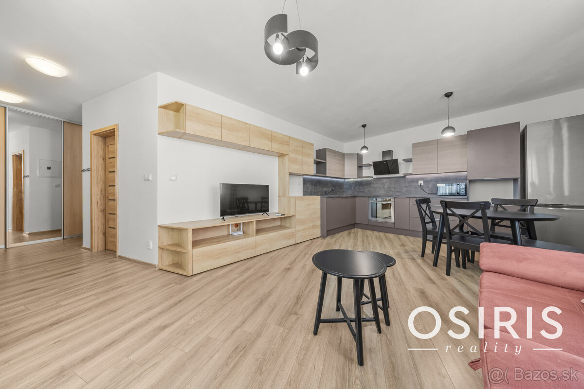 Krátkodobý prenájom, klimatizovaný 2i byt s balkónom, novost