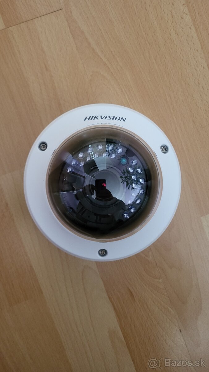 Kamera Hikvision DS-2CE56D5T-AVPIR3